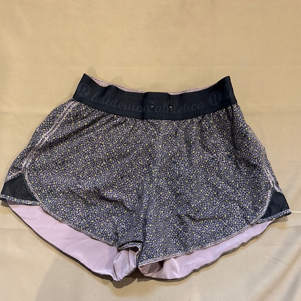 Lululemon reversible Black and lilac flower pattern Athletic Shorts